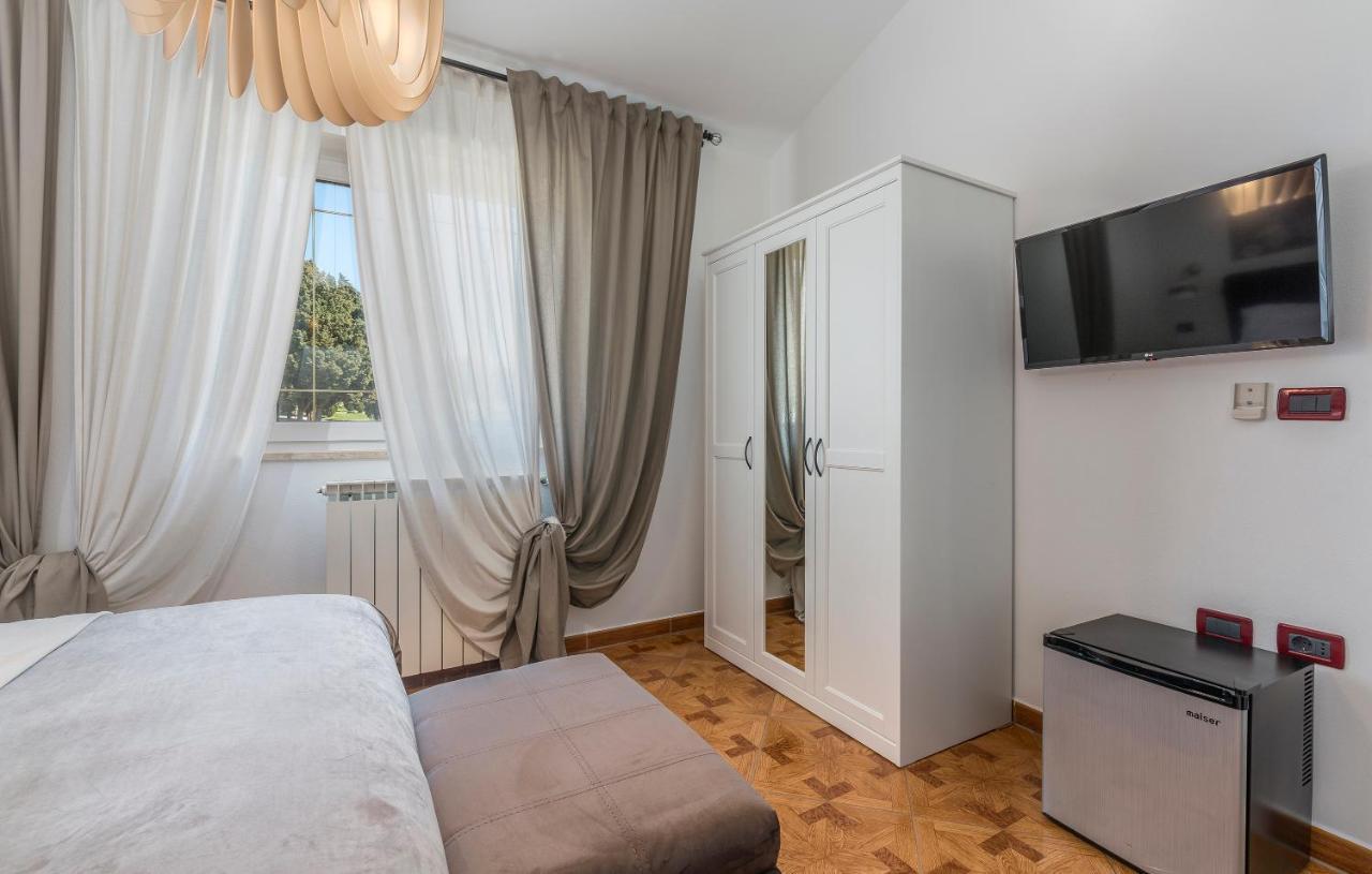 Rooms Porto Савудрія Екстер'єр фото
